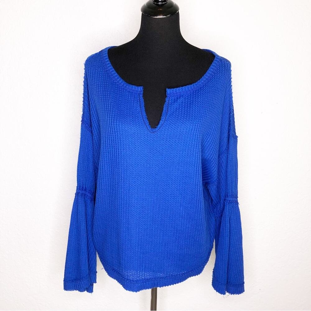 We the Free royal blue bell sleeve waffle knit top size Small